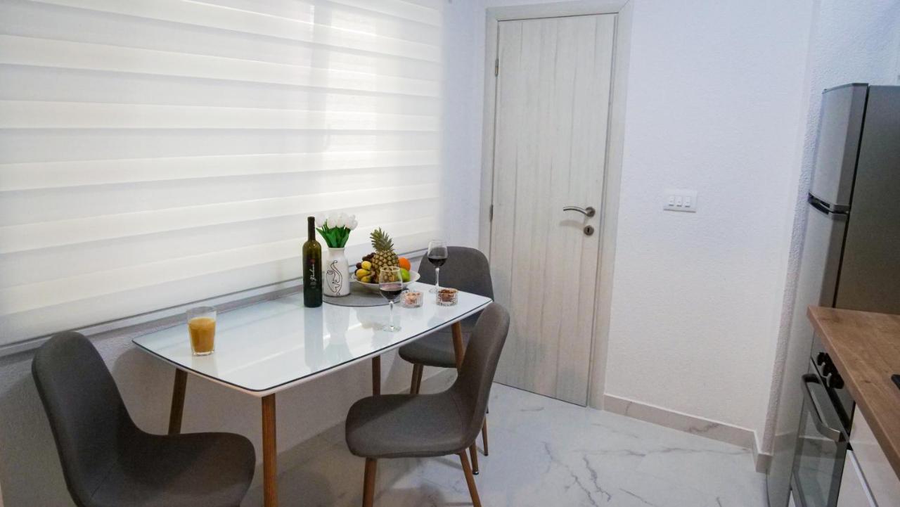 Peaceful & Sunny Apartments Trogir Exterior foto